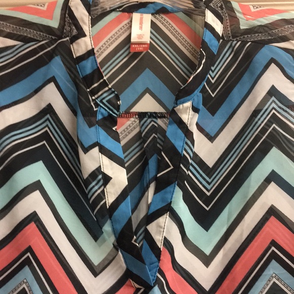 LIGHTWEIGHT SHEER TUNIC - Picture 2 of 7